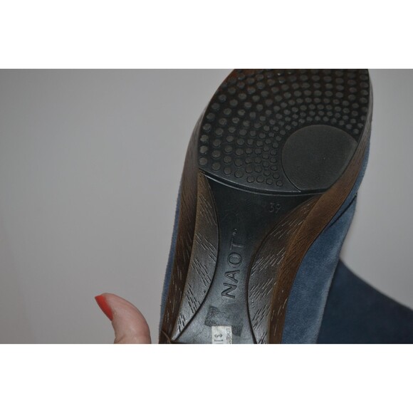 Vintage Platform Clogs Revisiting the 1970s - Picture 3 of 7